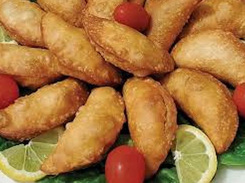 6 pieces Cheese Sambousek