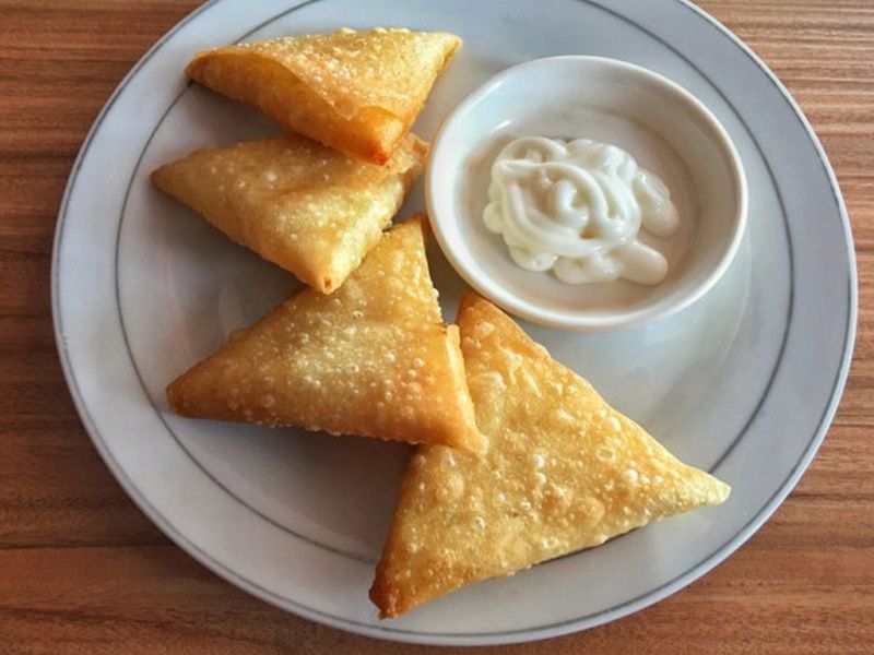 Cheese sambousek