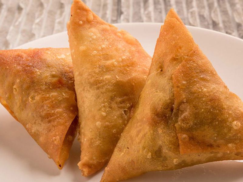 Meat sambousek 5 pieces