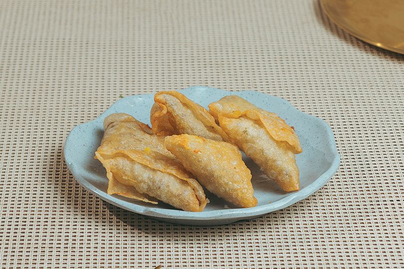 Cheese Sambousek 6 Pieces