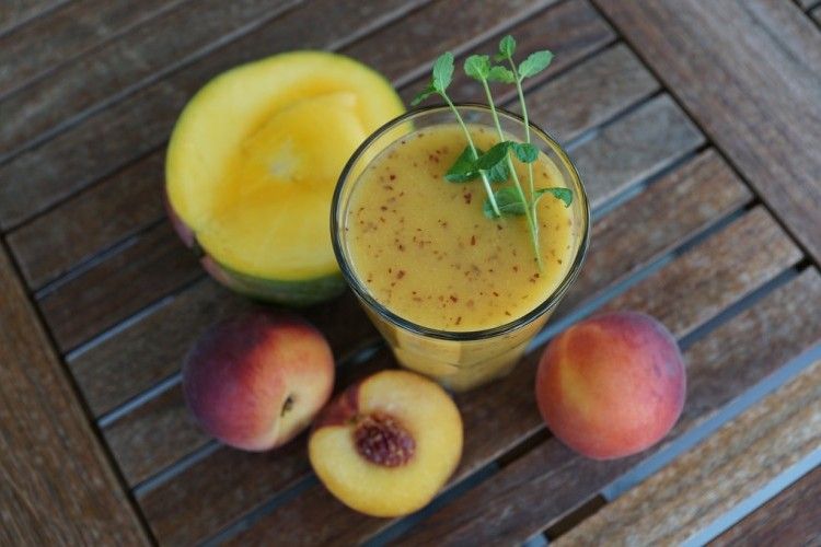 Mango And Peach Smoothie