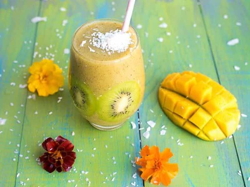 Kiwi With Mango Smoothie