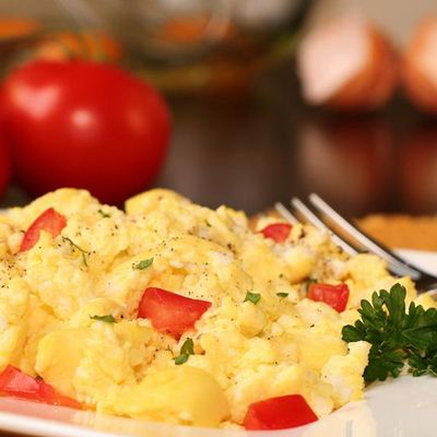 ساندويتش بطاطس مقلية مع طماطم