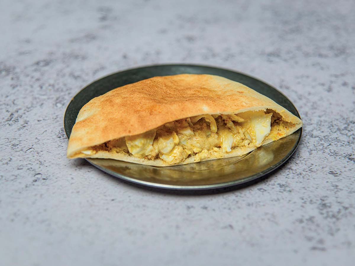 Boiled egg sandwich