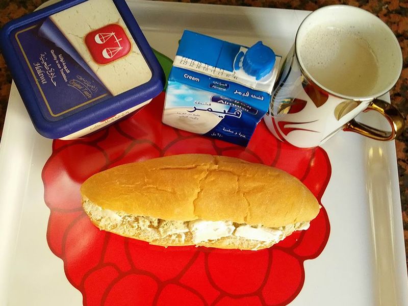 Halawa With Qeshta Sandwich