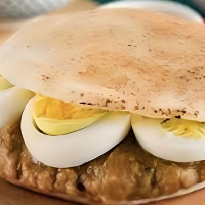Foul On Eggs Sandwich