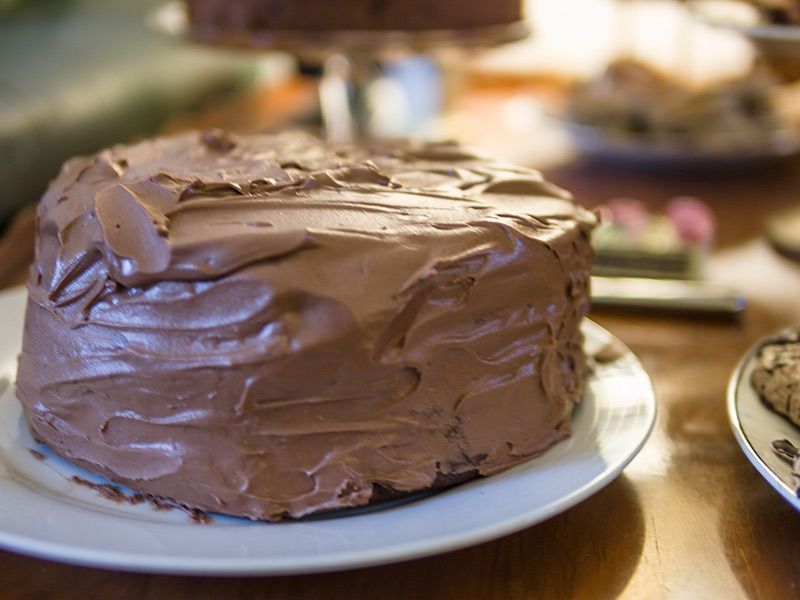 Snickers Chocolate Gateau