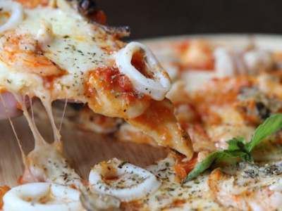 Seafood Pizza