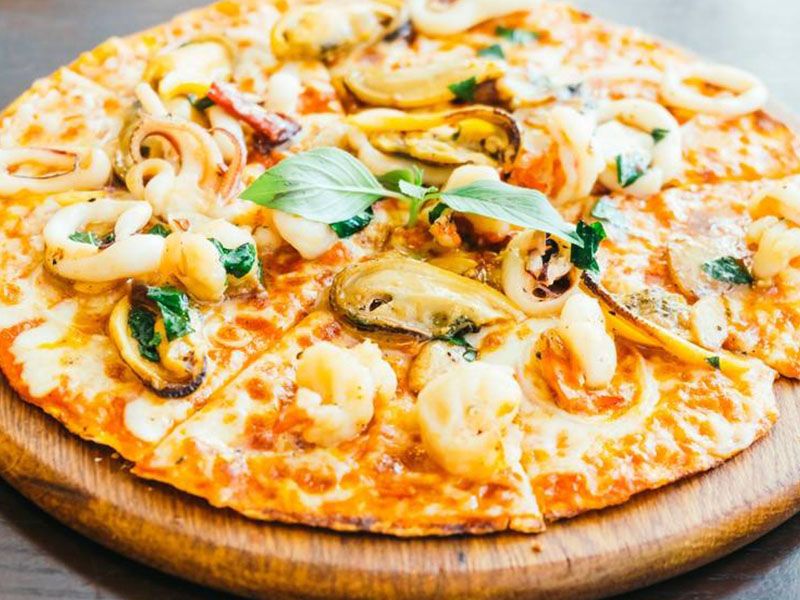 Seafood Pizza