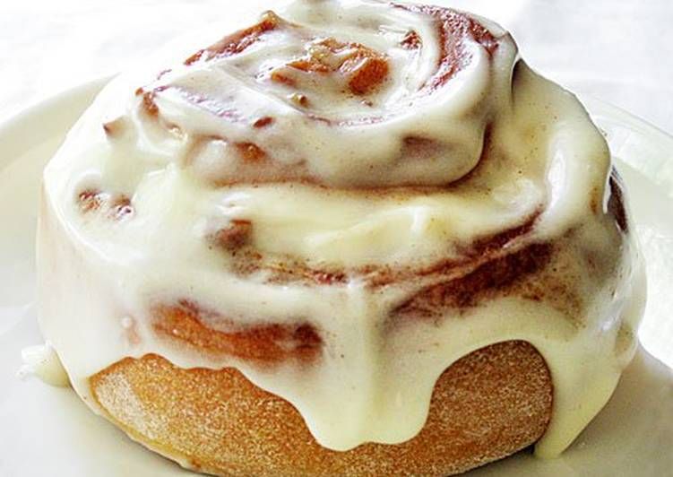 Classic Cinnabon Roll