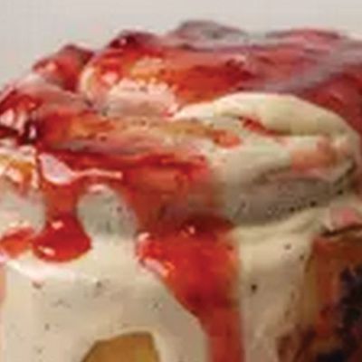 Cinnamon Strawberry Roll