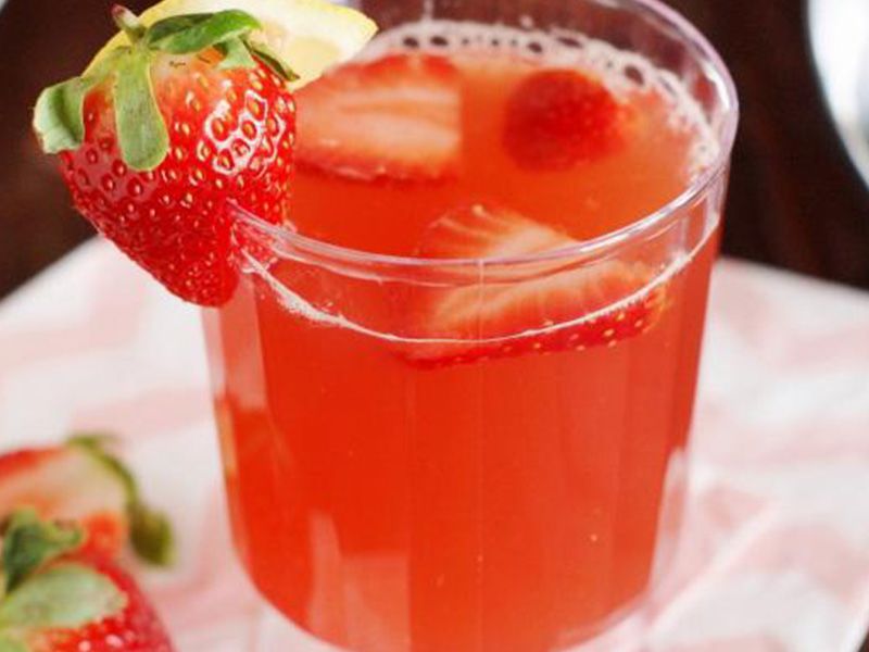 Strawberry Tea With Milk