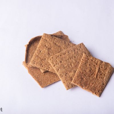 Plain or black seed slices