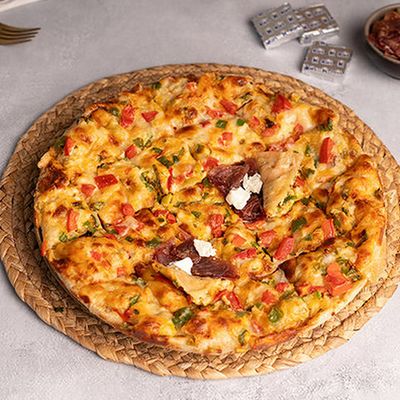 Kiri Pastrami Pizza Oriental