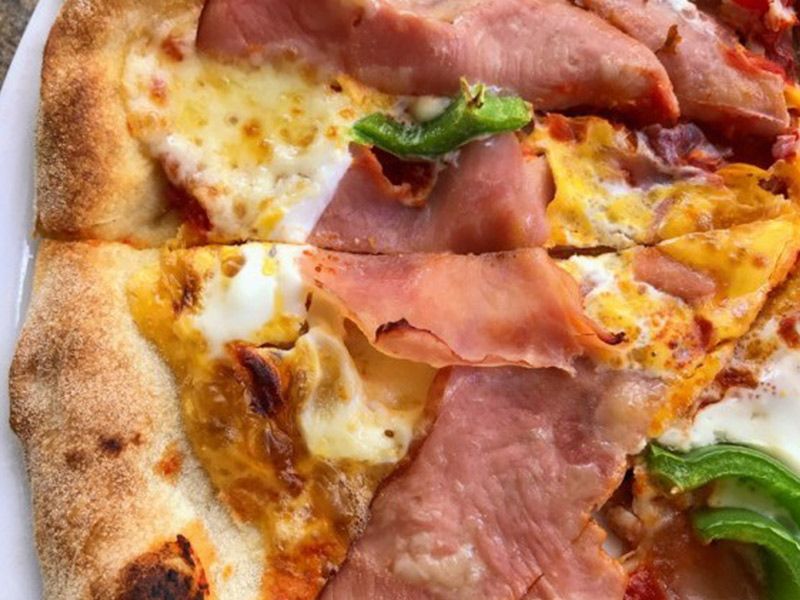 Salami Oriental Pizza