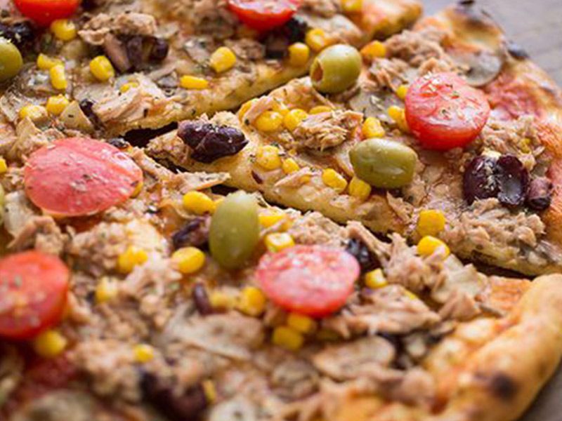Mix Chicken Oriental Pizza