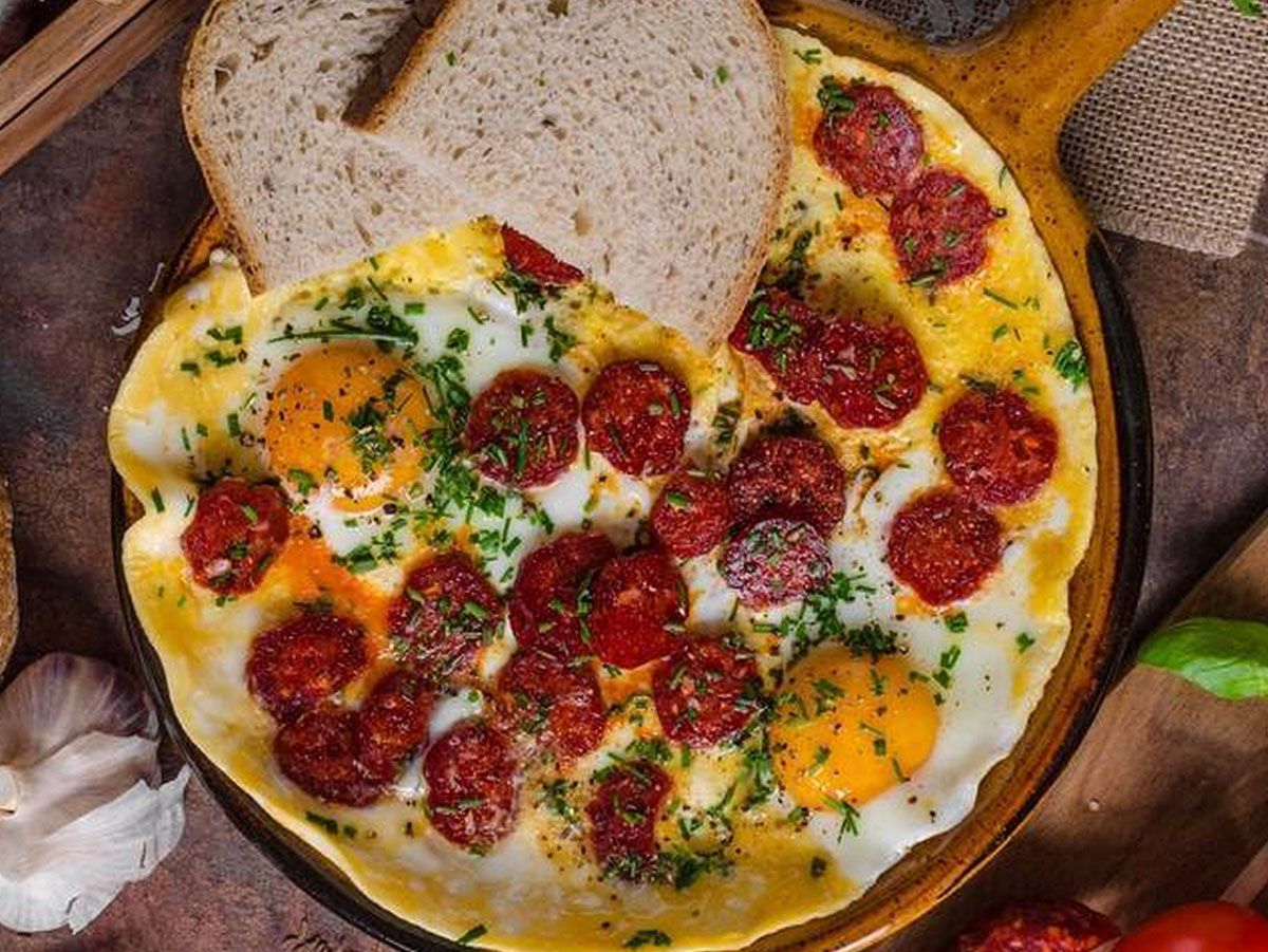 Shakshoka with Hot Dog Box