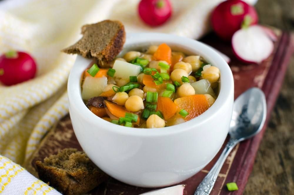 Vegetable And Chickpeas Soup