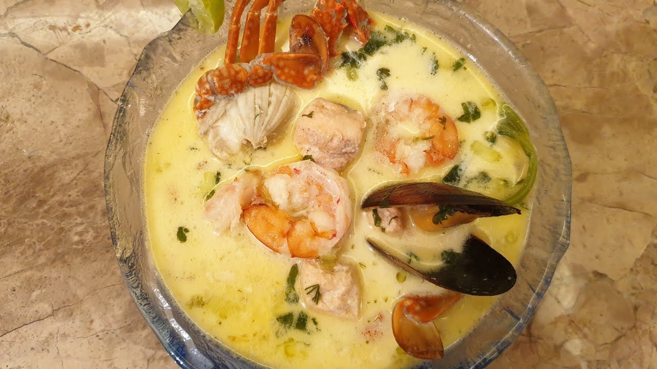 15. Seafood and Vegetables Cream Soup