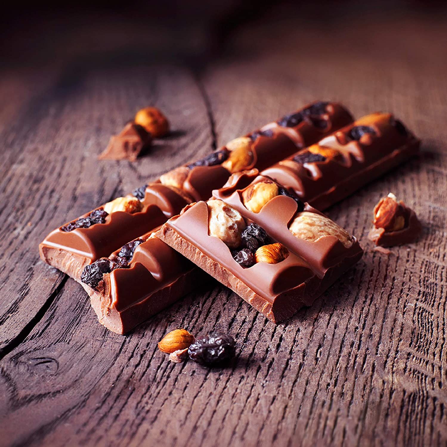 Raisins And Almond Notch Chocolate