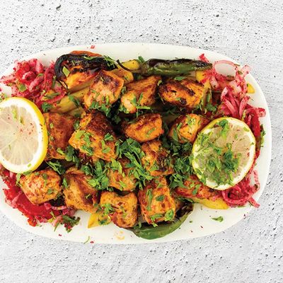شيش طاووق مع أرز أبيض