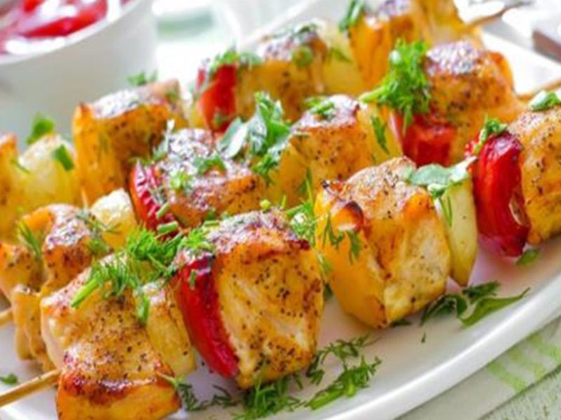 shish tawook 3 skewers meal