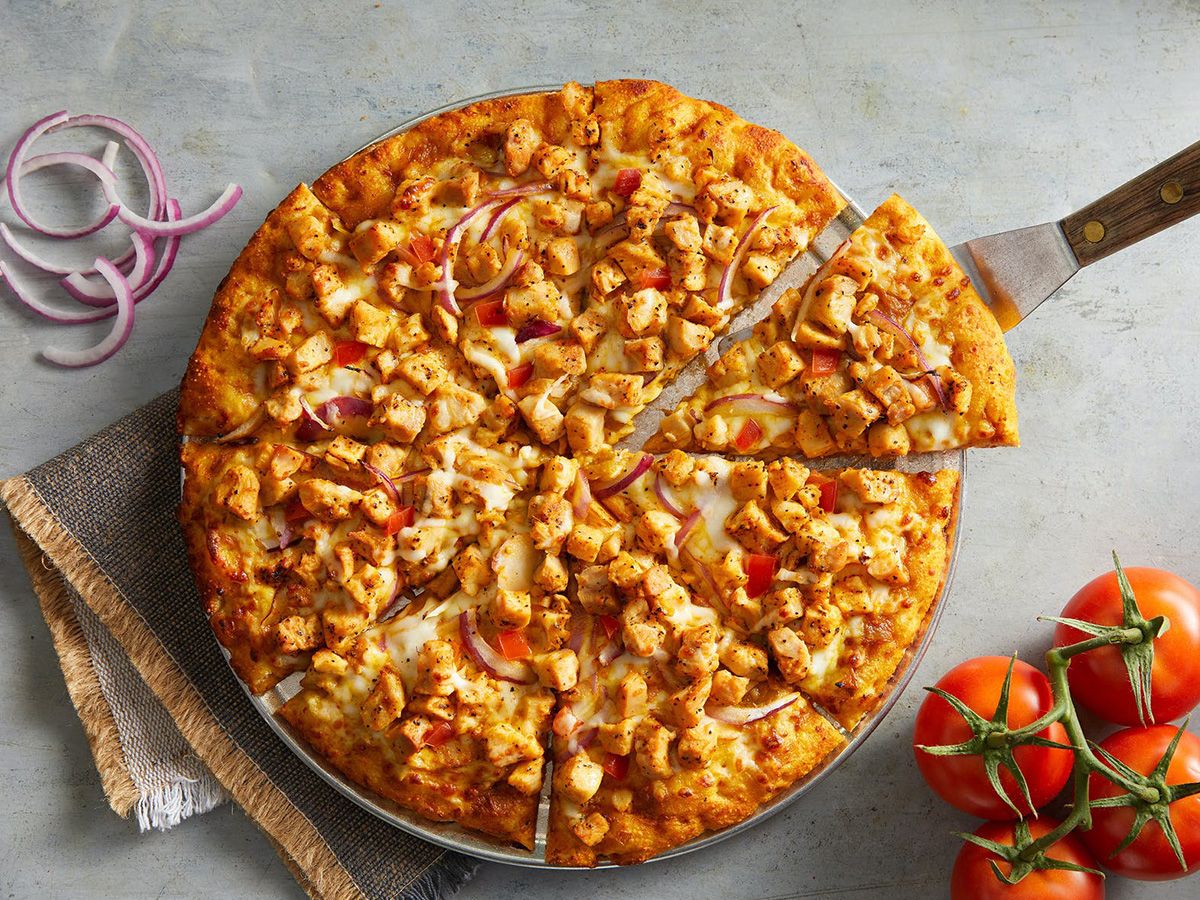 Smoked chicken breast pizza