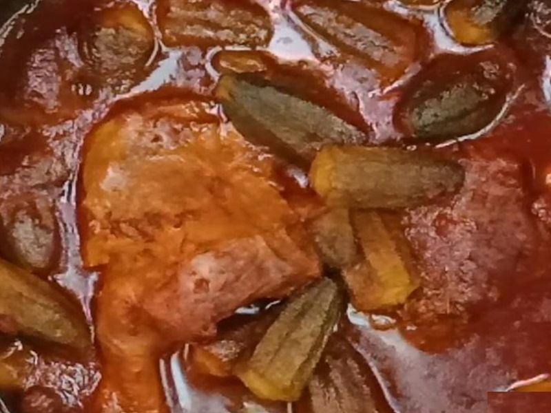 Okra With Meat Pottery Casserole