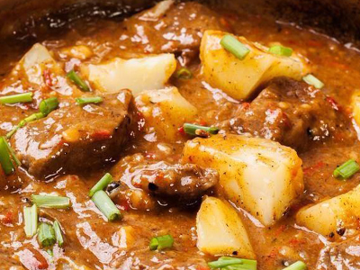 Onion with Meat Casserole