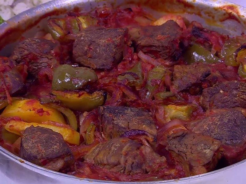 Potatos With Meat Pottery Casserole
