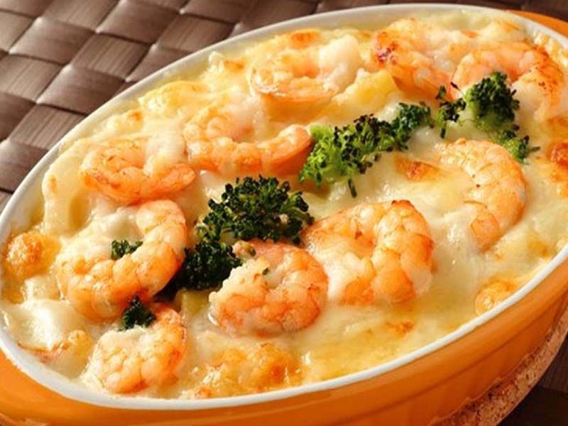 Shrimp With White Sauce Casserole
