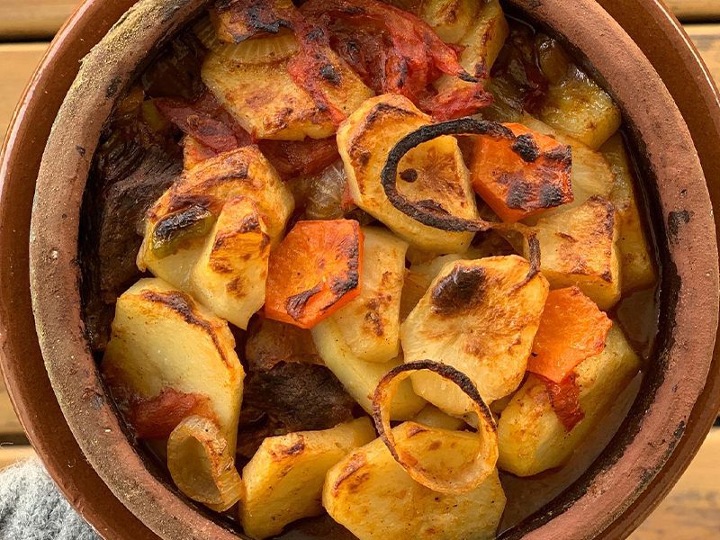 Pottery Mixed Vegetables With Meat Casserole