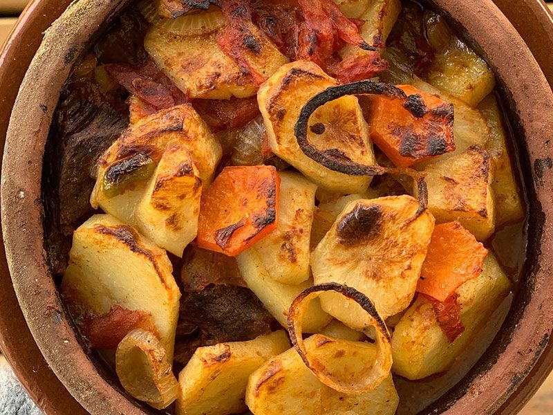Mix Vegetables With Meat Pottery Casserole