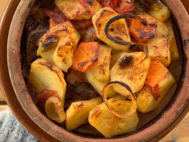 Mix Vegetables With Meat Pottery Casserole