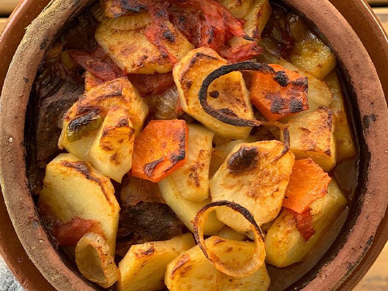 Vegetables With Meat Pottery Casserole
