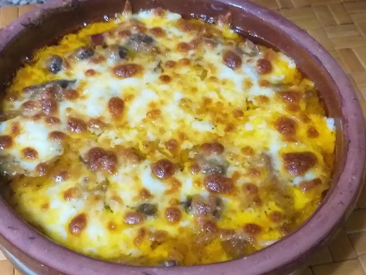 Sausage casserole with cheese