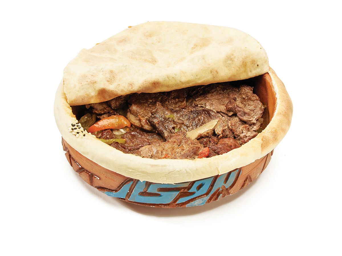 Quarter kilo meat slices with vegetables