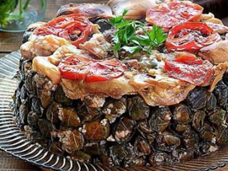 Knuckles With Vine Leaves Casserole