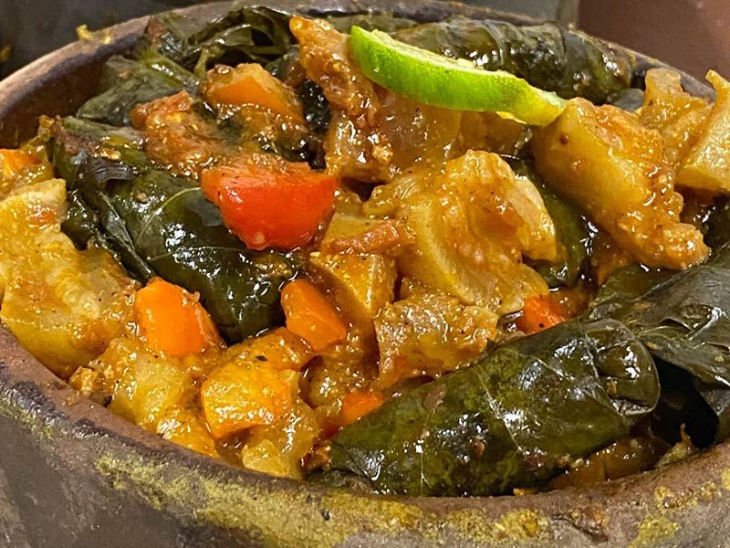 Knuckles With Vine Leaves Casserole