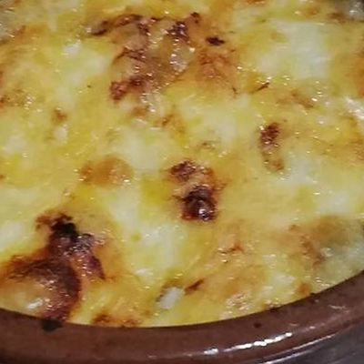 طاجن لحم مع موزاريلا