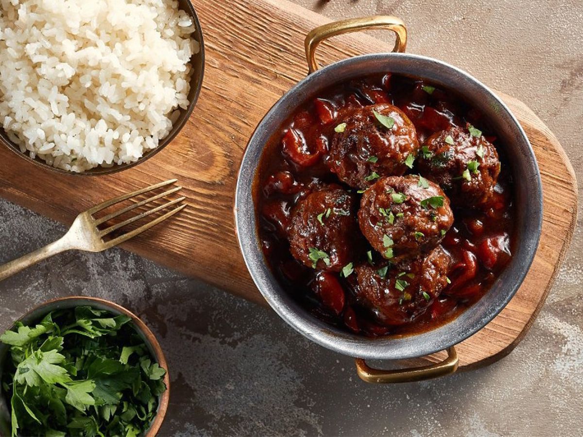 Meat With Onion And White Rice Pan