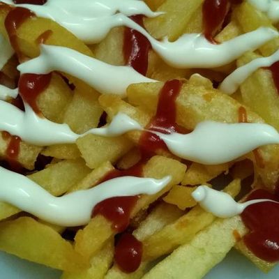 French Fries With Ketchup And Mayonnaise Platter