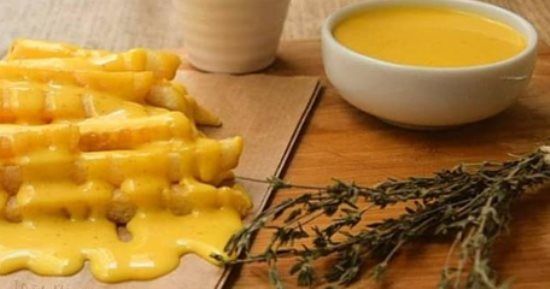 Medium Fries Platter With Cheddar Sauce
