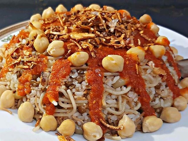 El Hoot Koshary Platter