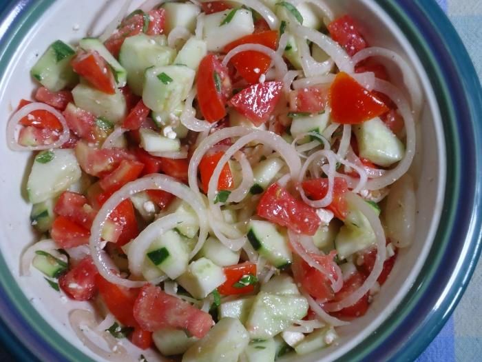 Cucumber With Tomato And Onion Platter
