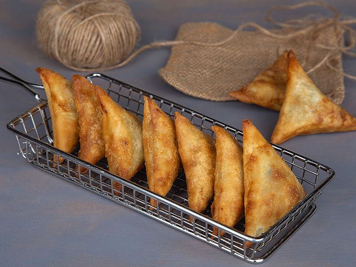 Sambousek small dish