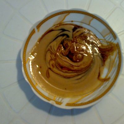 طبق دبس مع طحينة