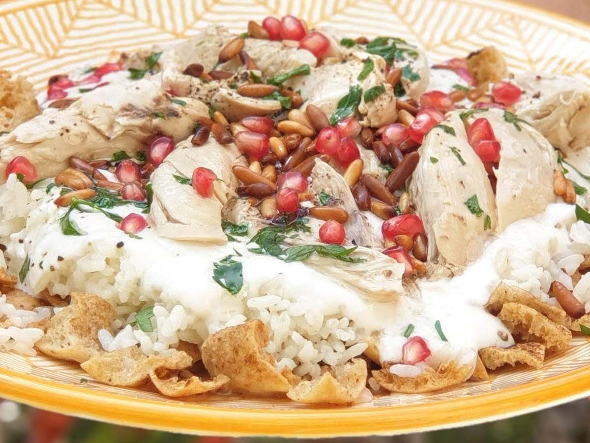 Chicken fatteh dish