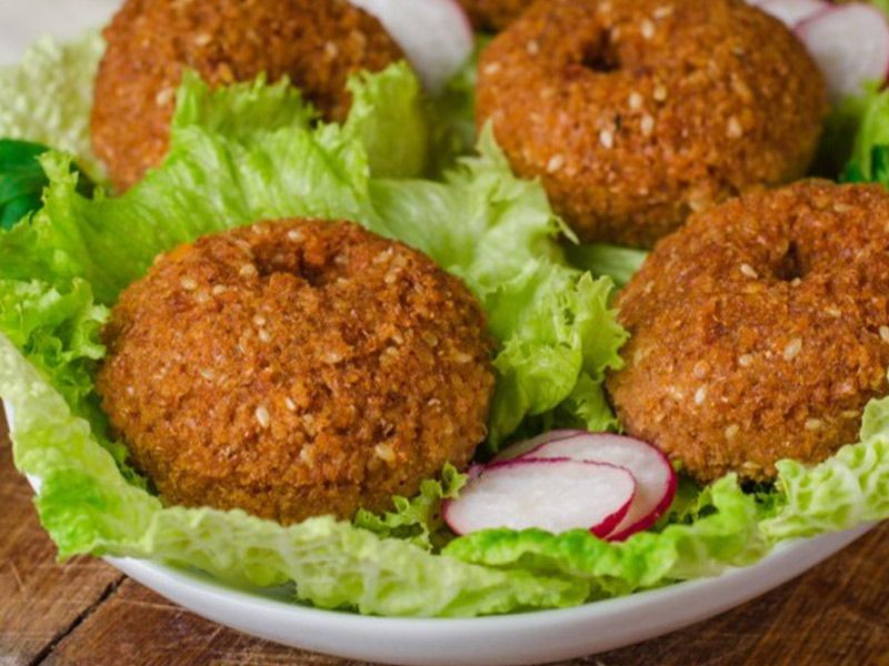Falafel With Oriental Sausage Platter