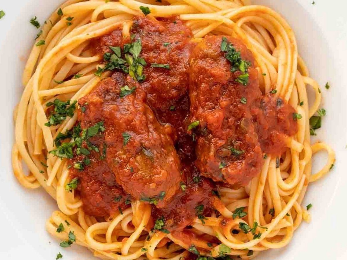 Spaghetti Pasta With Minced Meat Platter